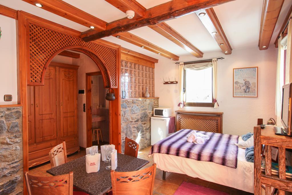 Casa Rural Restaurant Borda Patxeta Canillo Room photo